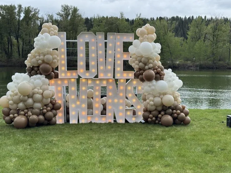 Yyc decorations ( The 4 sisters )