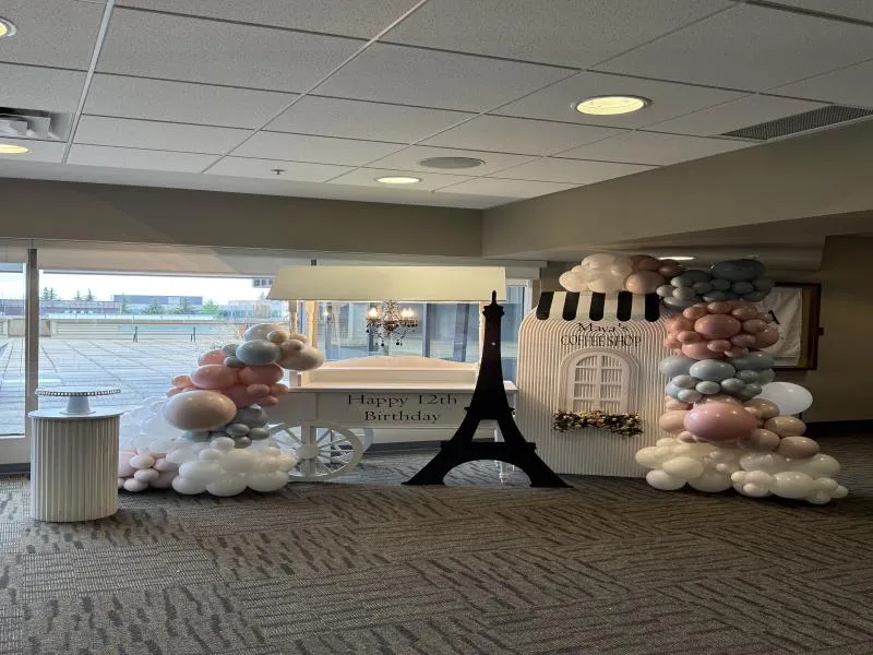 Yyc decorations ( The 4 sisters )